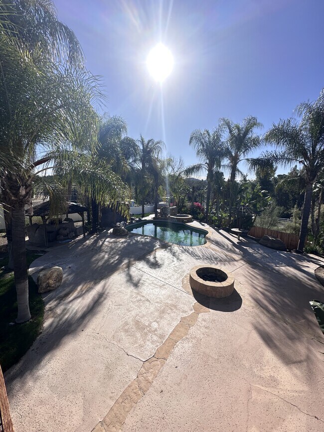 Building Photo - 2123 Deland Ct