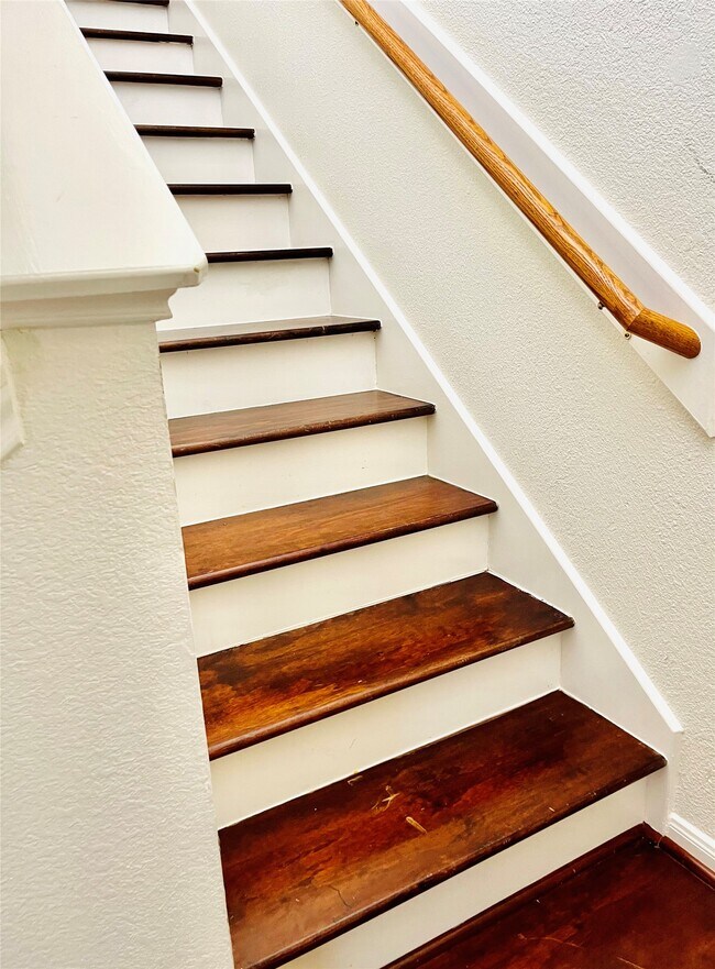 Building Photo - 5707 Highbury Ct