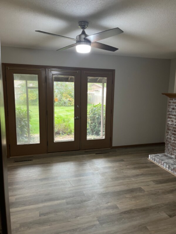 Building Photo - 128 White Pine Ave