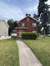 Building Photo - Royalton