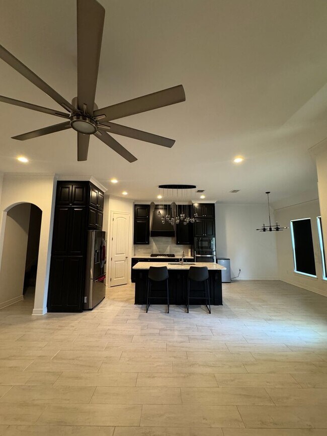 Building Photo - Rental Property