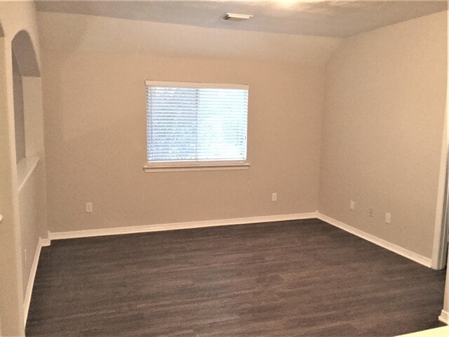 Building Photo - 2213 Perkins Crossing Dr