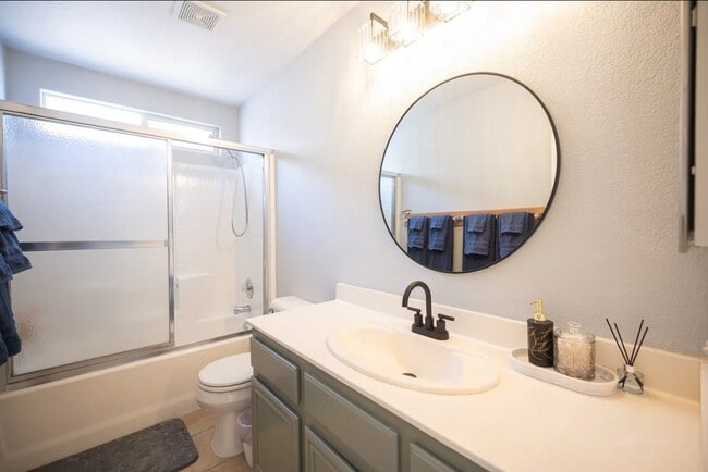 Building Photo - 8322 Montgomery St