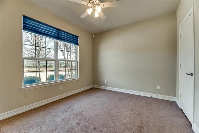 Building Photo - 660 Hobie Point Dr