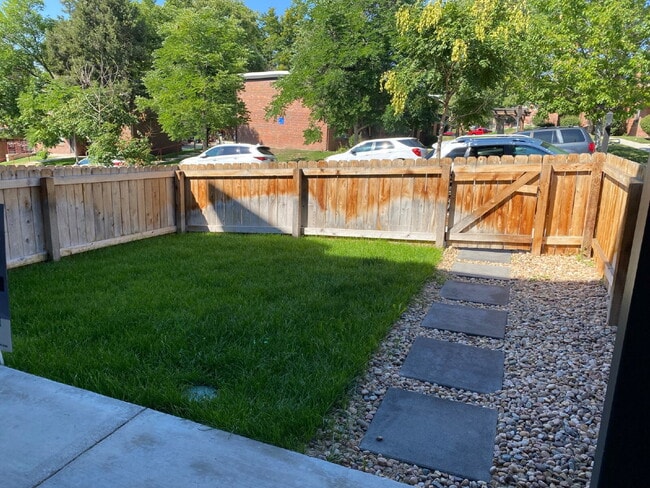Building Photo - Beautiful, newer (2024) townhome in the de...