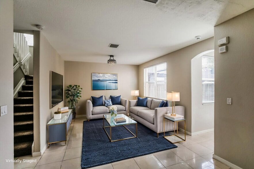 Building Photo - 1911 SE 14th Ct