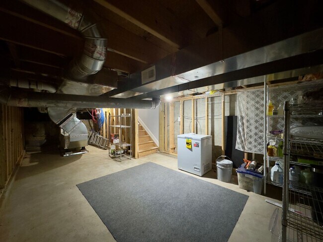 Building Photo - Charming 3 Bedroom/3 Bathroom Townhome in Middle East Neighborhood, Baltimore!