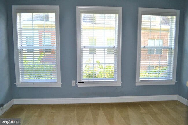 Building Photo - 426 N Thomas St