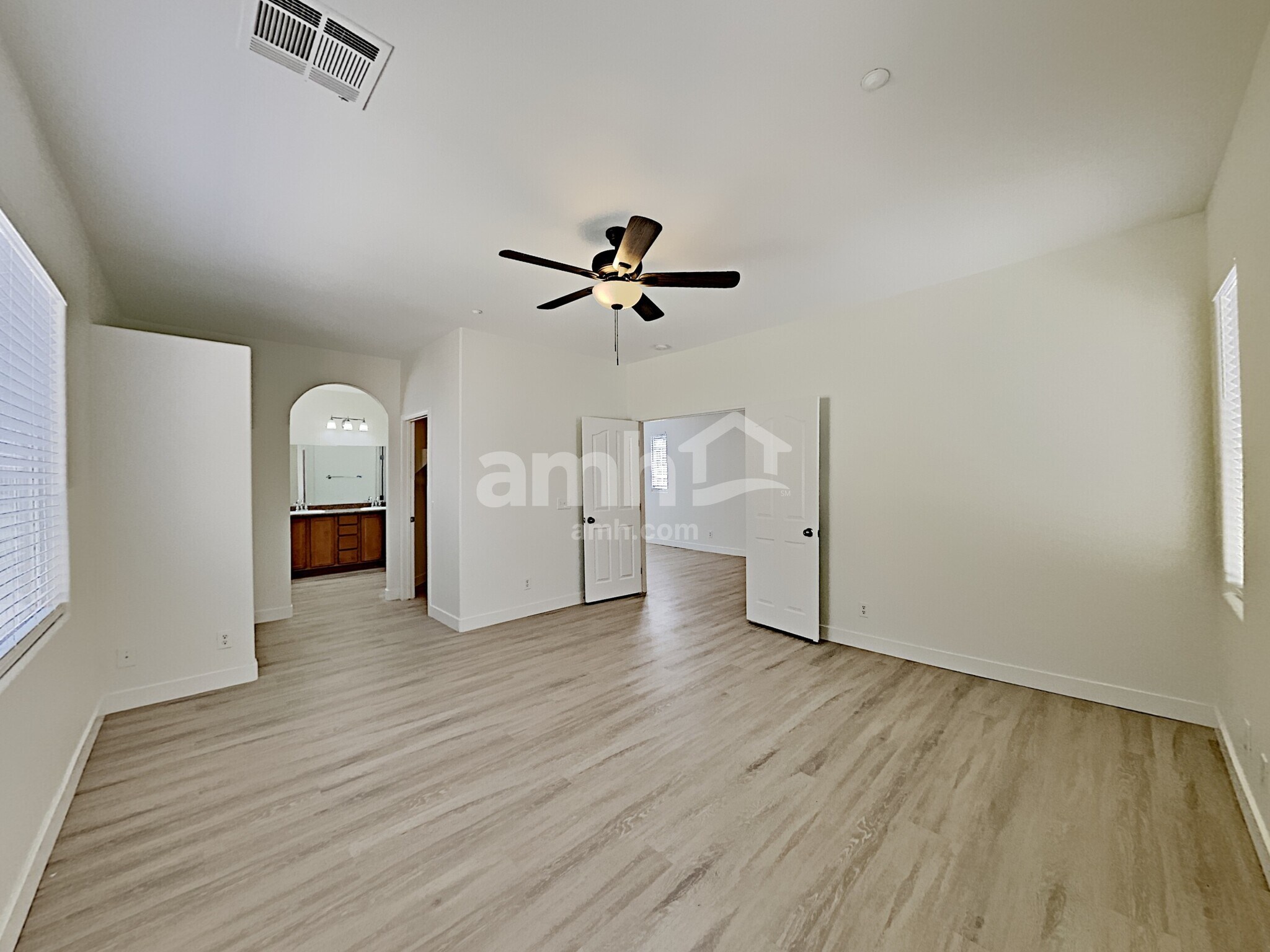 Building Photo - 8928 Cambridge Glen Ct