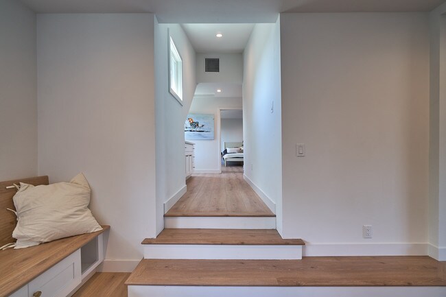 Building Photo - 152 S Serrano-2A