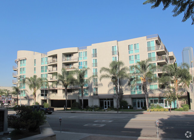 Building Photo - 261-267 S San Pedro St
