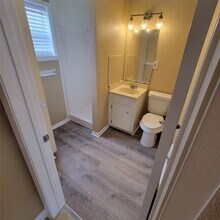 Building Photo - 802 Avenue K