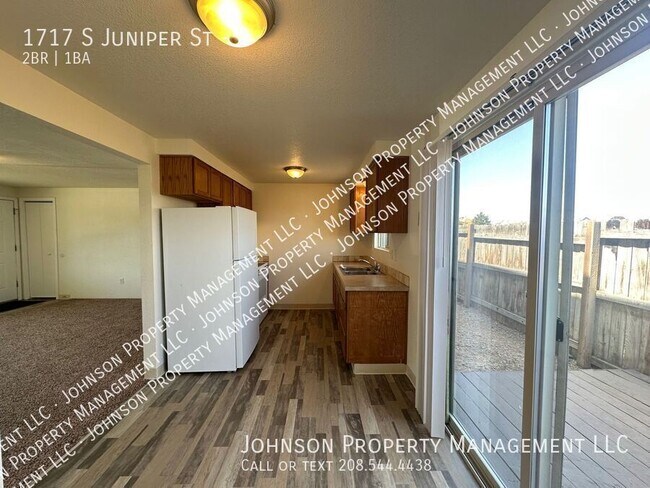 Building Photo - 1717 S Juniper St