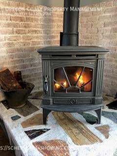 Building Photo - 2bed/2bath home on the river and close to ...