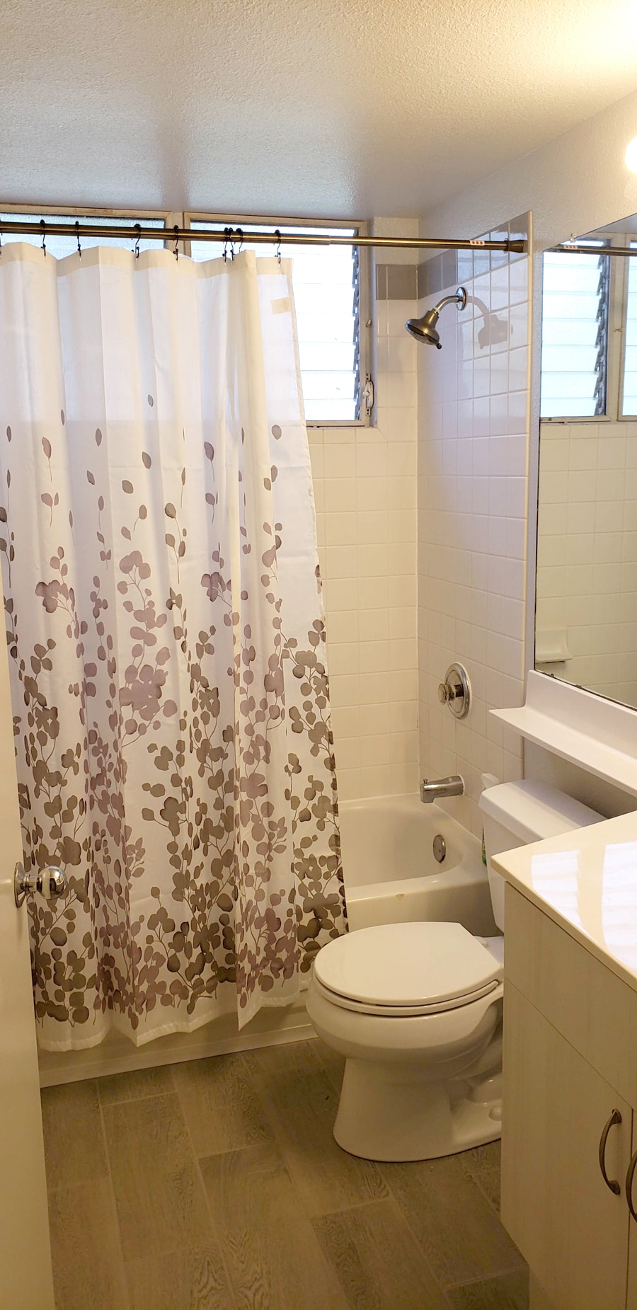 Bathroom - 94-608 Lumiaina St