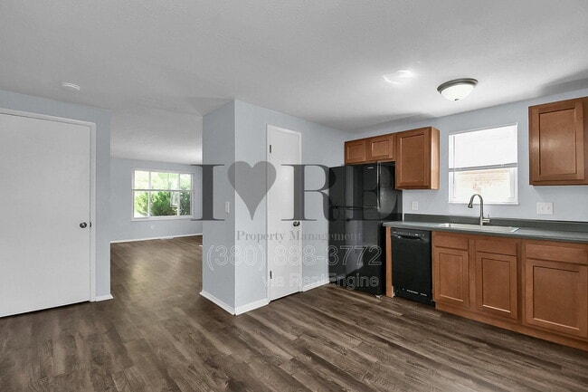 Building Photo - 1303 Barnett Rd