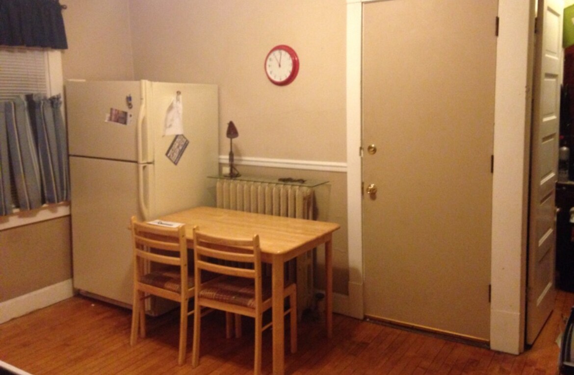 Kitchen - 1873 N Astor St