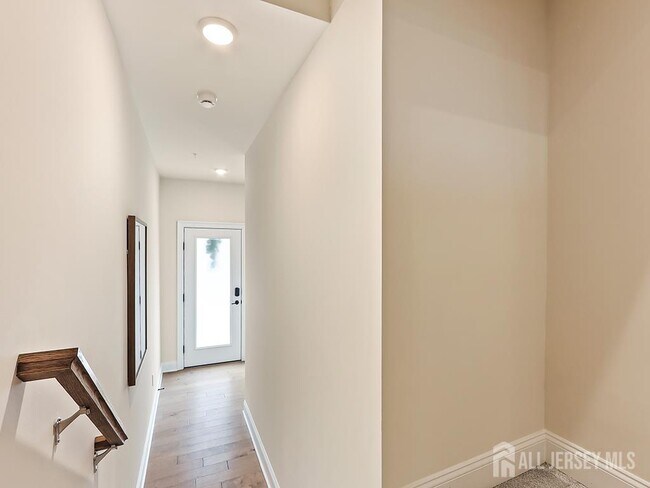 Building Photo - 715 Parker Blvd