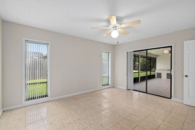 Building Photo - *APPLICATION PENDING. DO NOT APPLY!* *Rece...