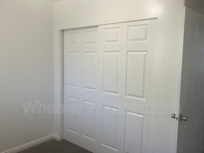 Building Photo - 5456 S 4125 W