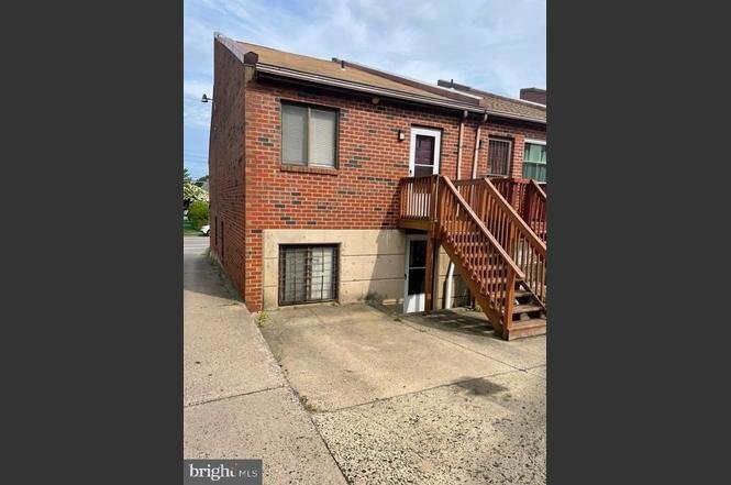 Building Photo - 7758 Rockwell Ave