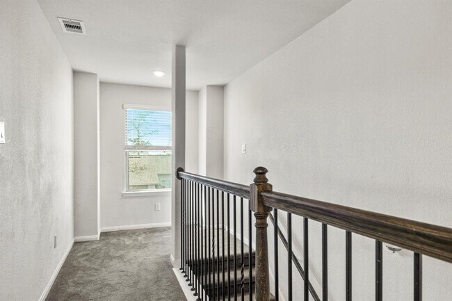 Building Photo - 9850 Guadalupe St