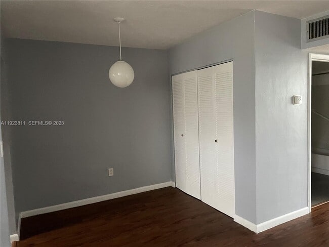 Building Photo - 1475 NE 125th Terrace