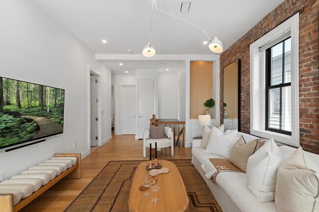 Building Photo - 644 Palisade Ave