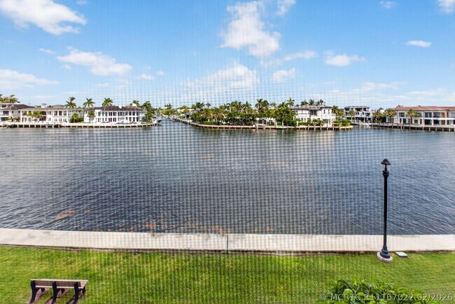 Building Photo - 2871 N Ocean Blvd