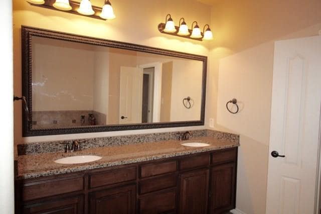 Building Photo - 4269 Comanche Dr