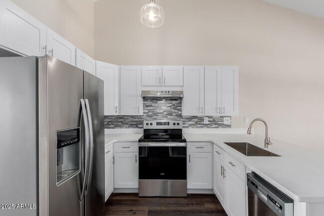 Building Photo - 4601 N 102nd Ave