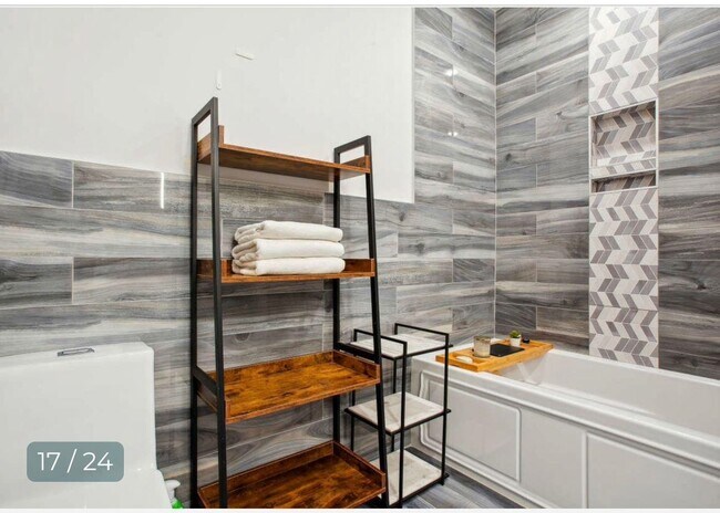 Building Photo - 65 Corbin Ave