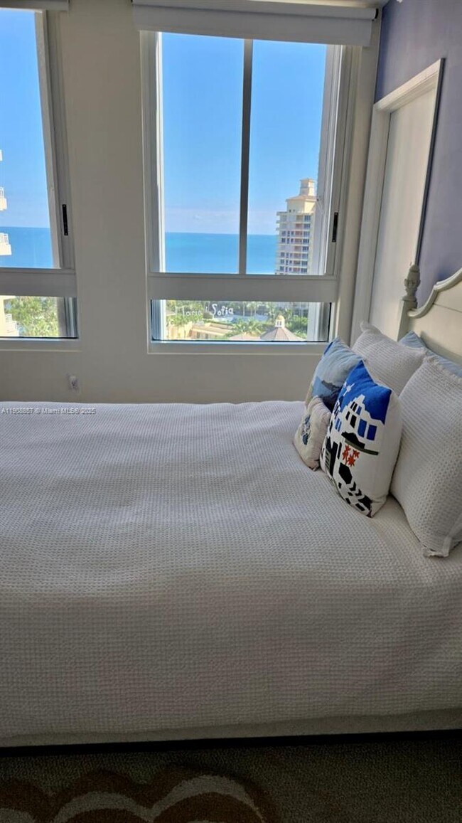 Building Photo - 781 Crandon Blvd