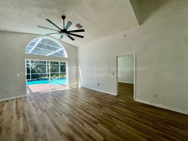 Building Photo - 3032 Bloomsbury Dr