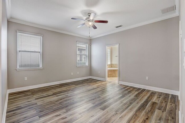 Building Photo - Experience Resort Living in Grand Hampton!