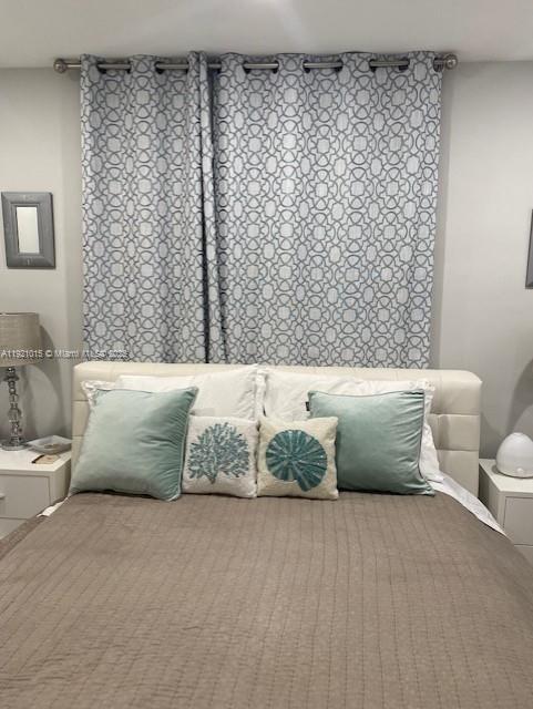 Building Photo - 428 N Crescent Dr