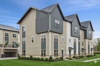 Building Photo - New Construction 3BR/2.5BA Townhome with Attached Garage in Oak Forest, Make your move less expen...