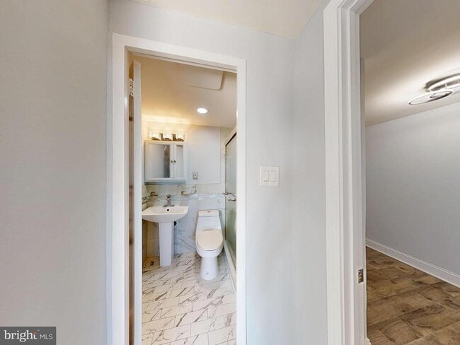 Building Photo - 4600 Duke St