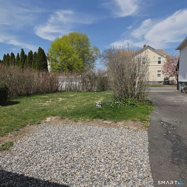 Building Photo - 124 Geddes Terrace