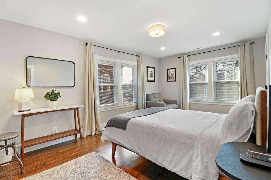 Building Photo - 1317 N Jackson St