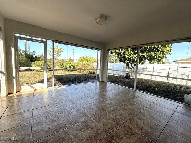 Building Photo - 1617 NE 23rd Terrace