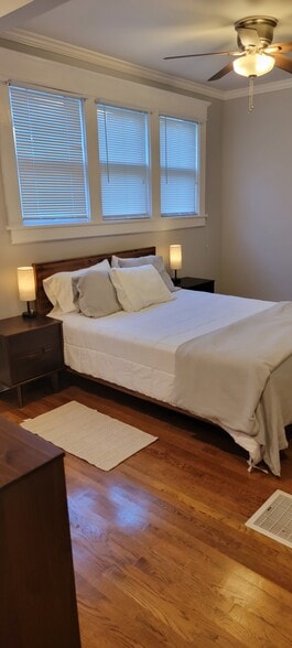 Master BR - 2121 12th Ave S