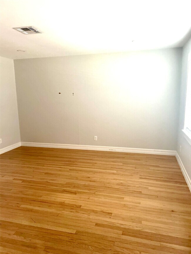 Building Photo - 2426 Tannehill Dr