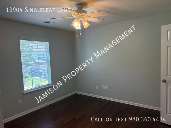 Building Photo - 13904 Singleleaf Lane