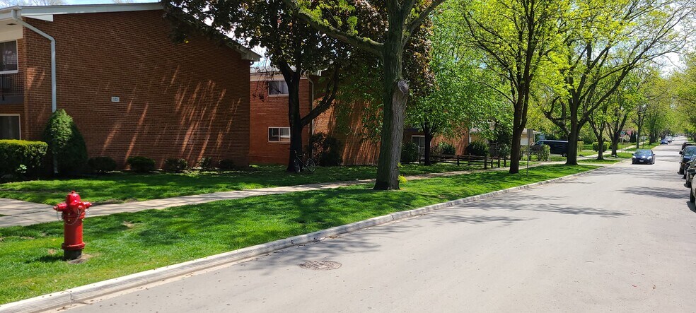 Building Photo - 323 N Princeton Ave