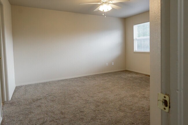 Building Photo - 1248 Nichols Blvd