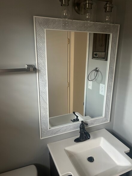 Bathroom - 102 Greentree Dr