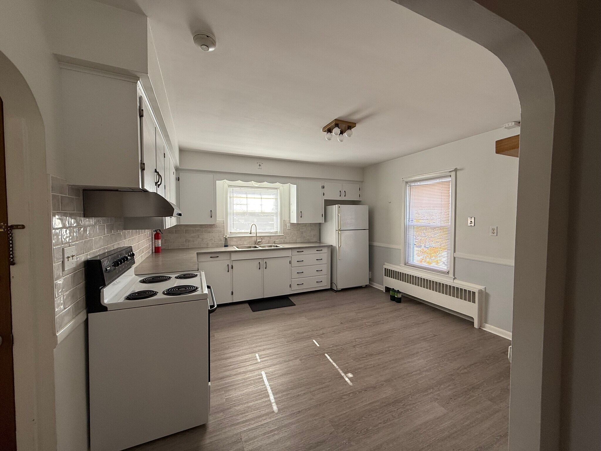 Building Photo - 207 Front St