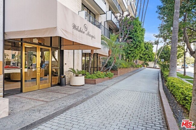 Building Photo - 10535 Wilshire Blvd