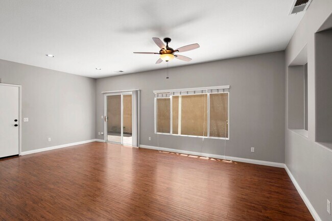 Building Photo - Gorgeous 3 Bedroom Chula Vista Home!